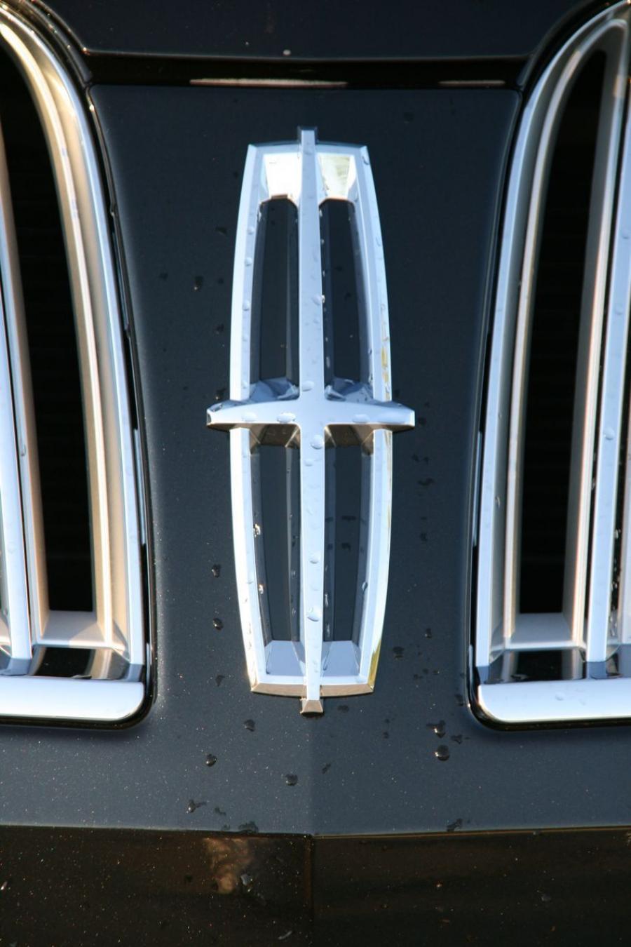  Lincoln MKS 2008 года  (фото 90 из 284)